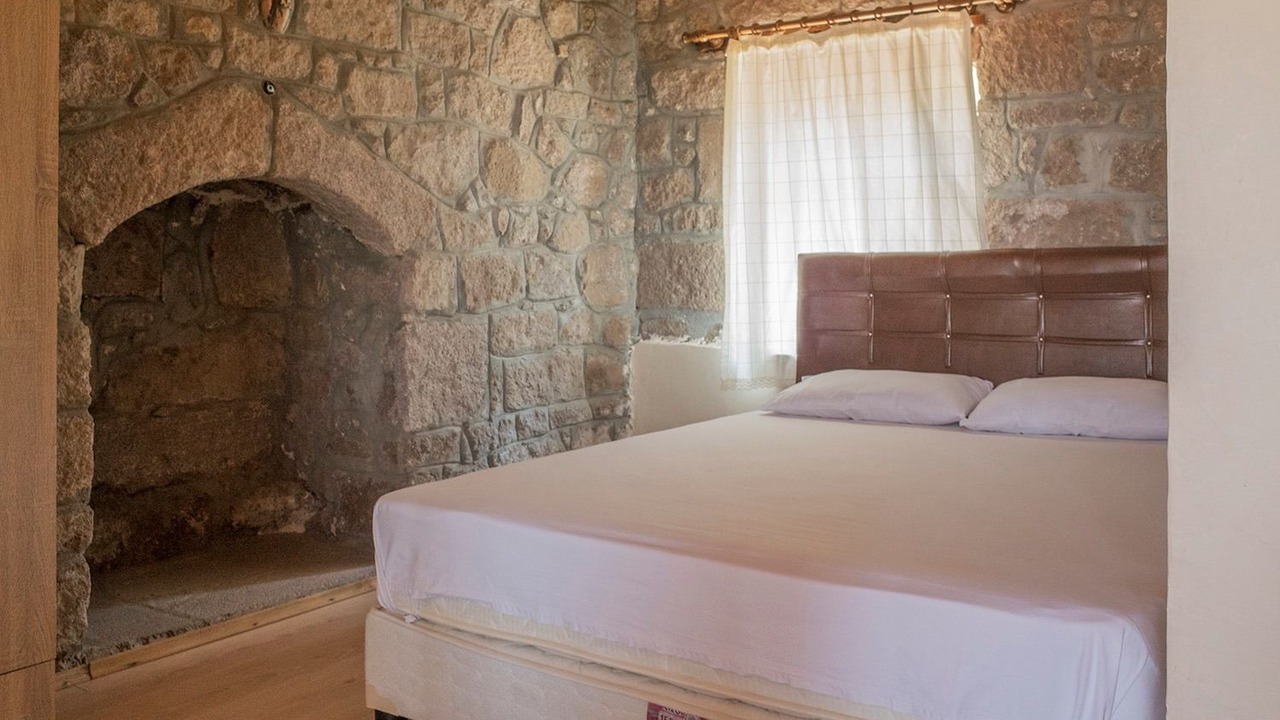 Photo of Bedroom in Behram
