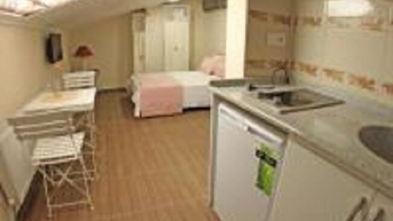 Photo of Bedroom in Ezine