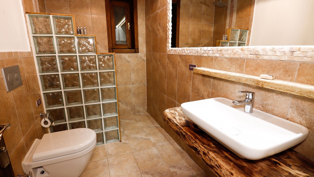 Photo of Bathroom in Mentese