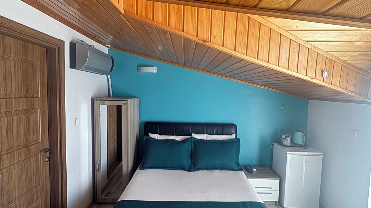Photo of Bedroom in Ezine