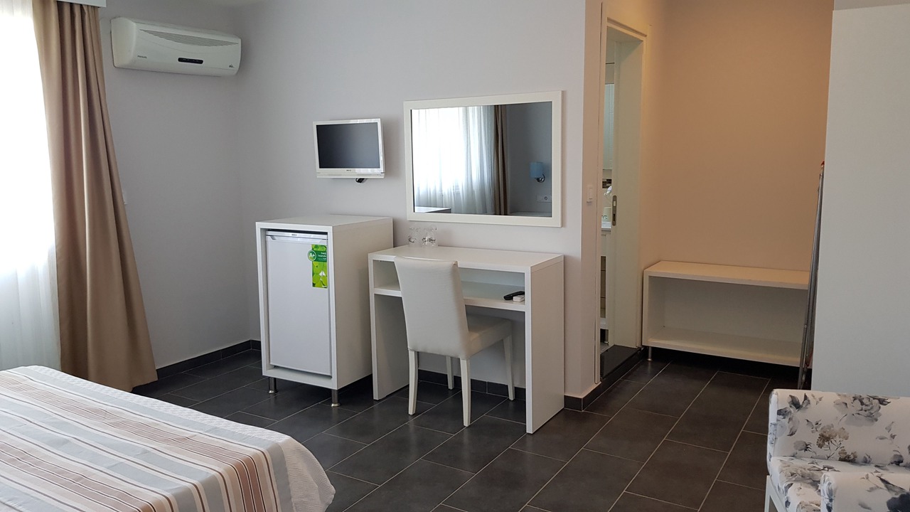 Photo of Bedroom in Ezine
