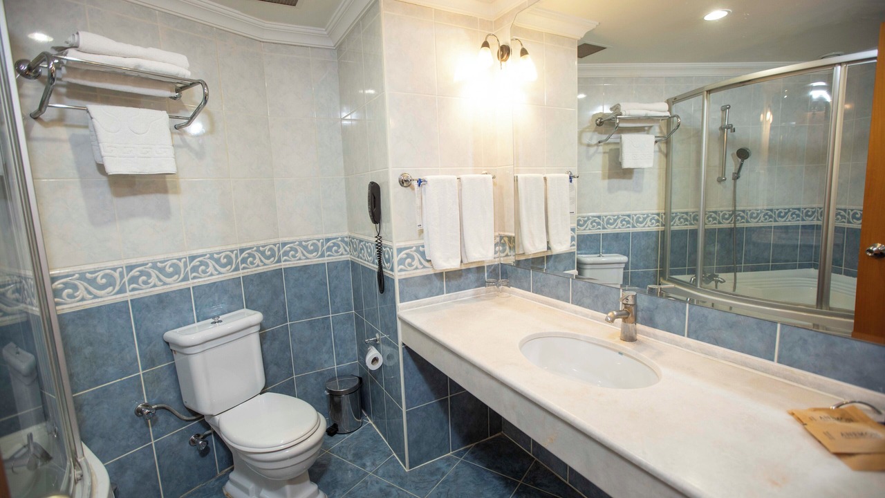 Photo of Bathroom in Yunusemre