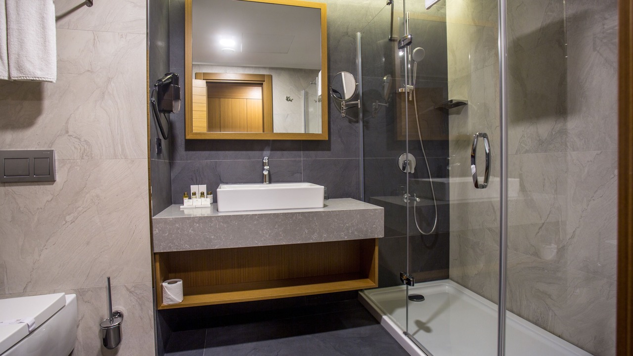 Photo of Bathroom in Karesi