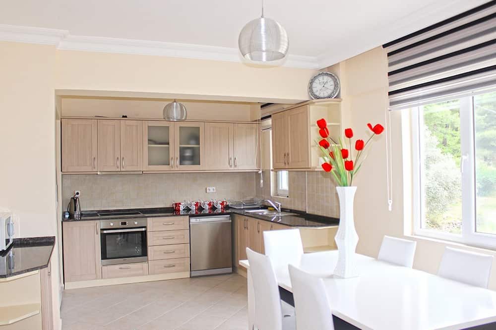 Photo of Kitchen in Yesiluzumlu