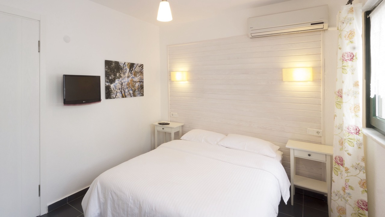 Photo of Bedroom in Bozcaada