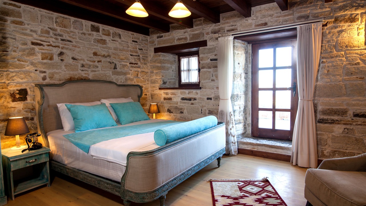 Photo of Bedroom in Yenifoca