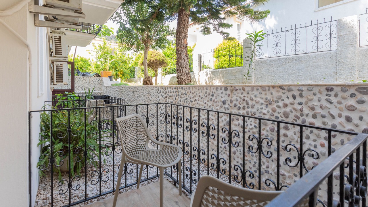 Photo of Patio Balcony in Oludeniz City Center