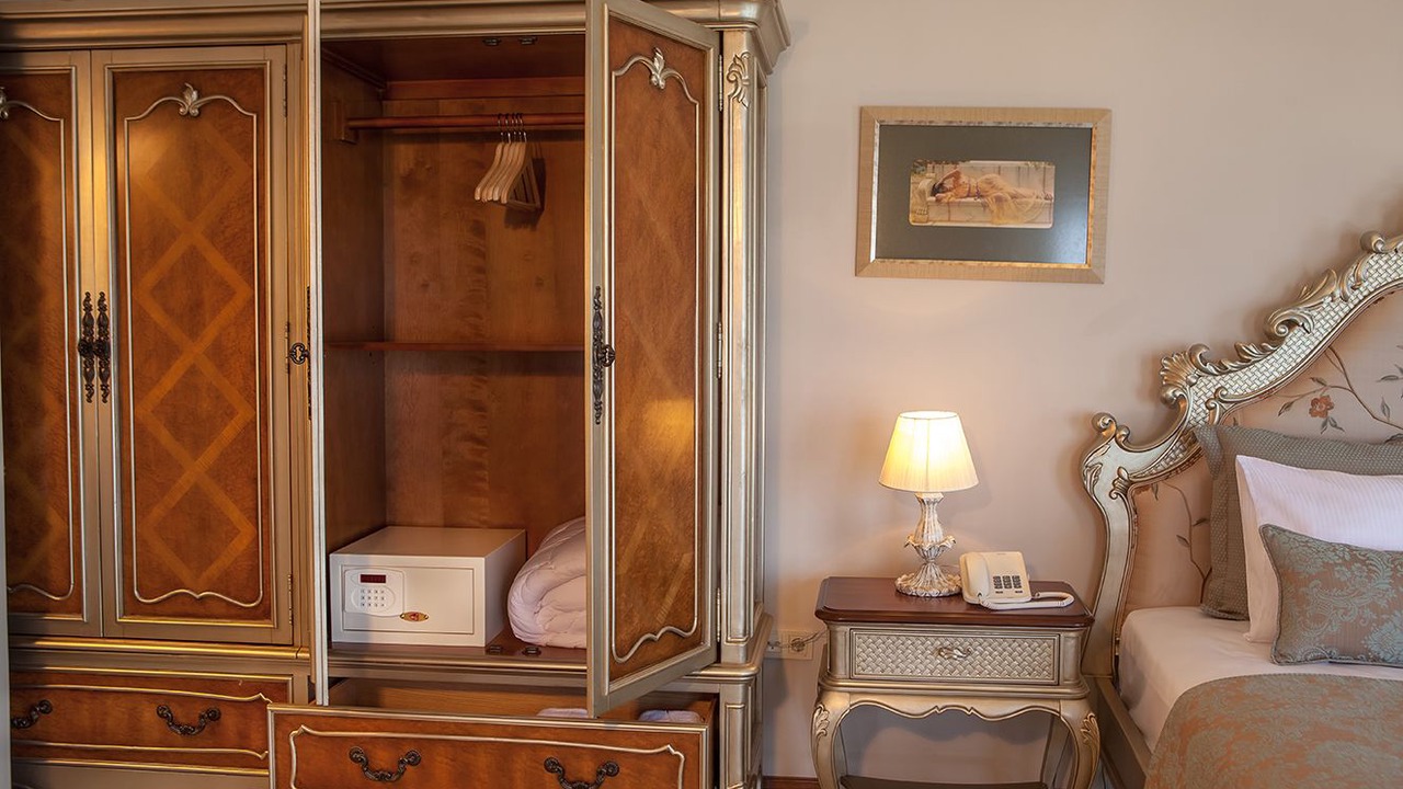 Photo of Bedroom in Yenifoca