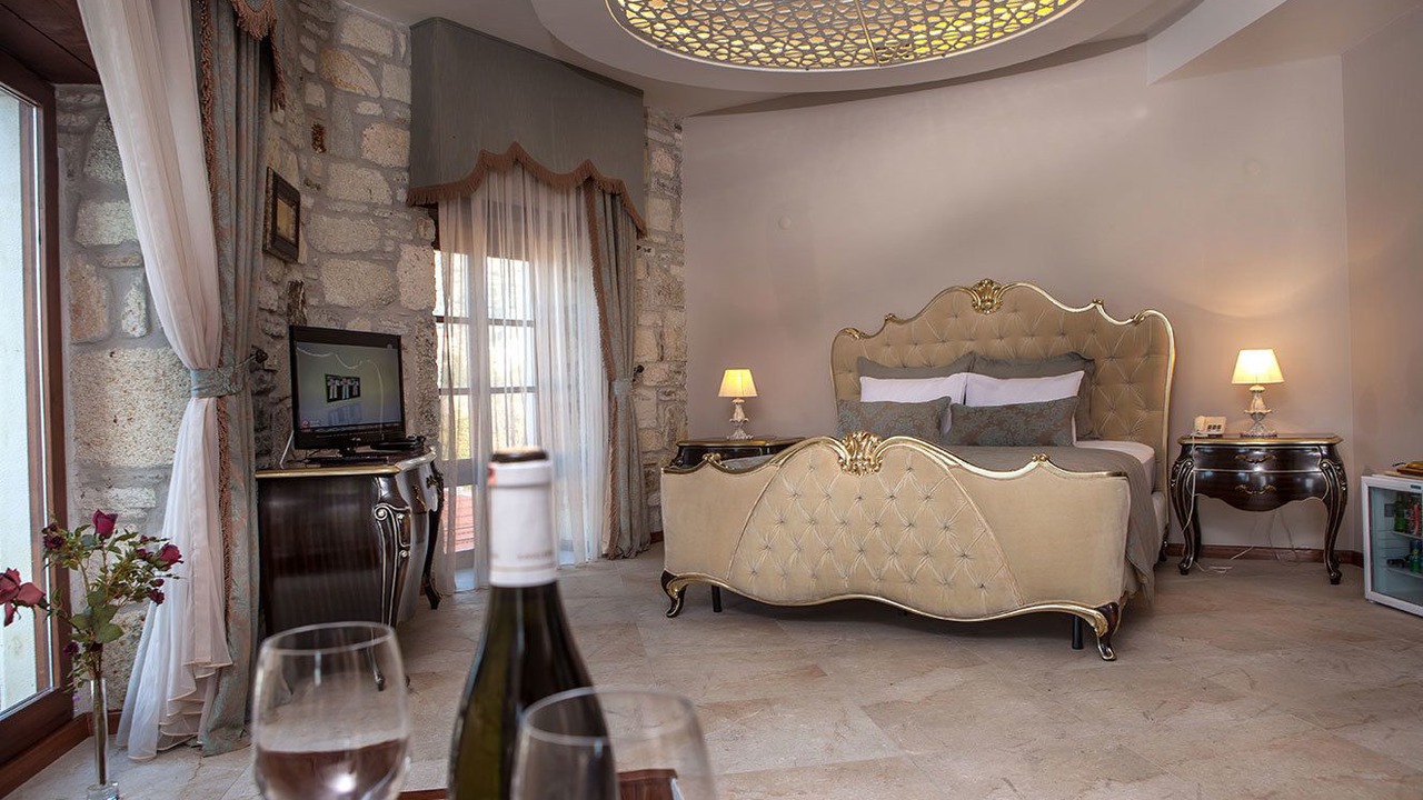Photo of Bedroom in Yenifoca