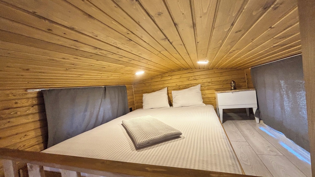 Photo of Bedroom in Ezine