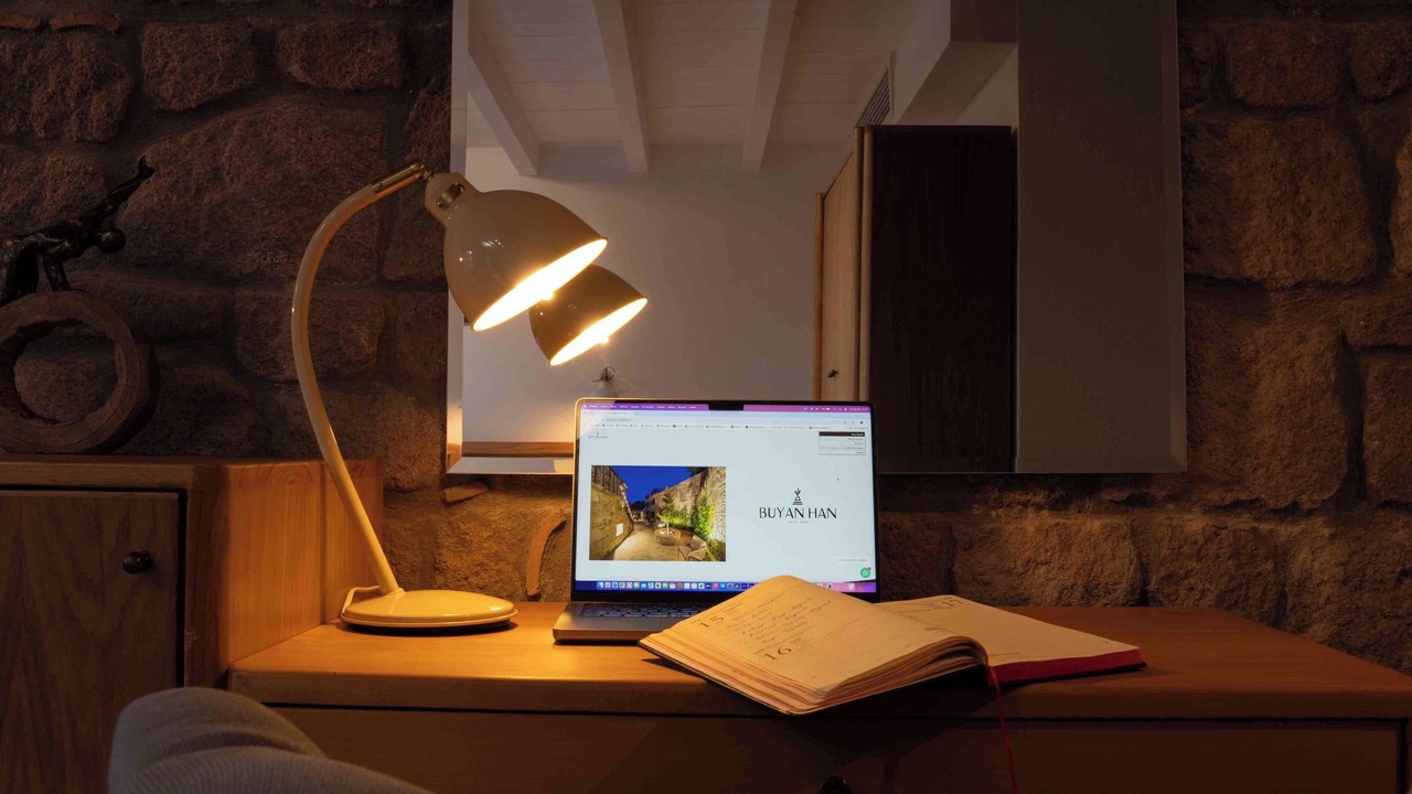 Photo of Bedroom in Behram