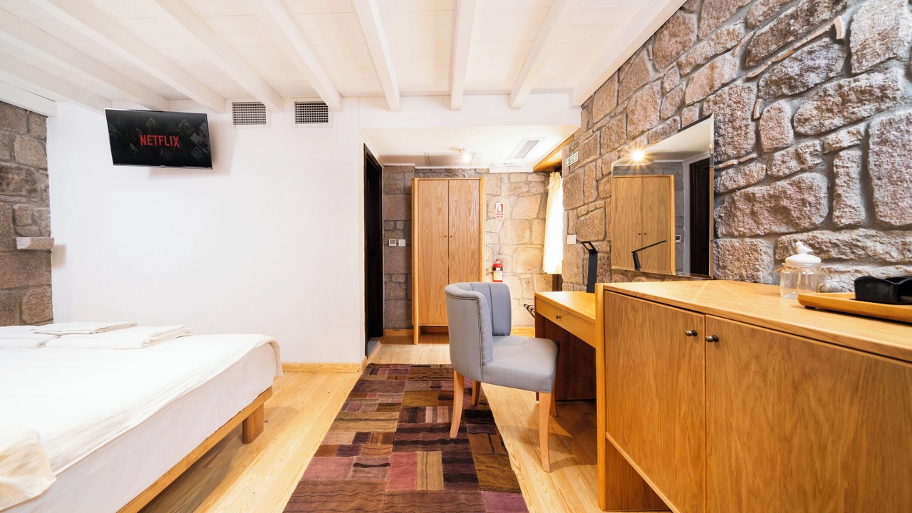 Photo of Bedroom in Behram
