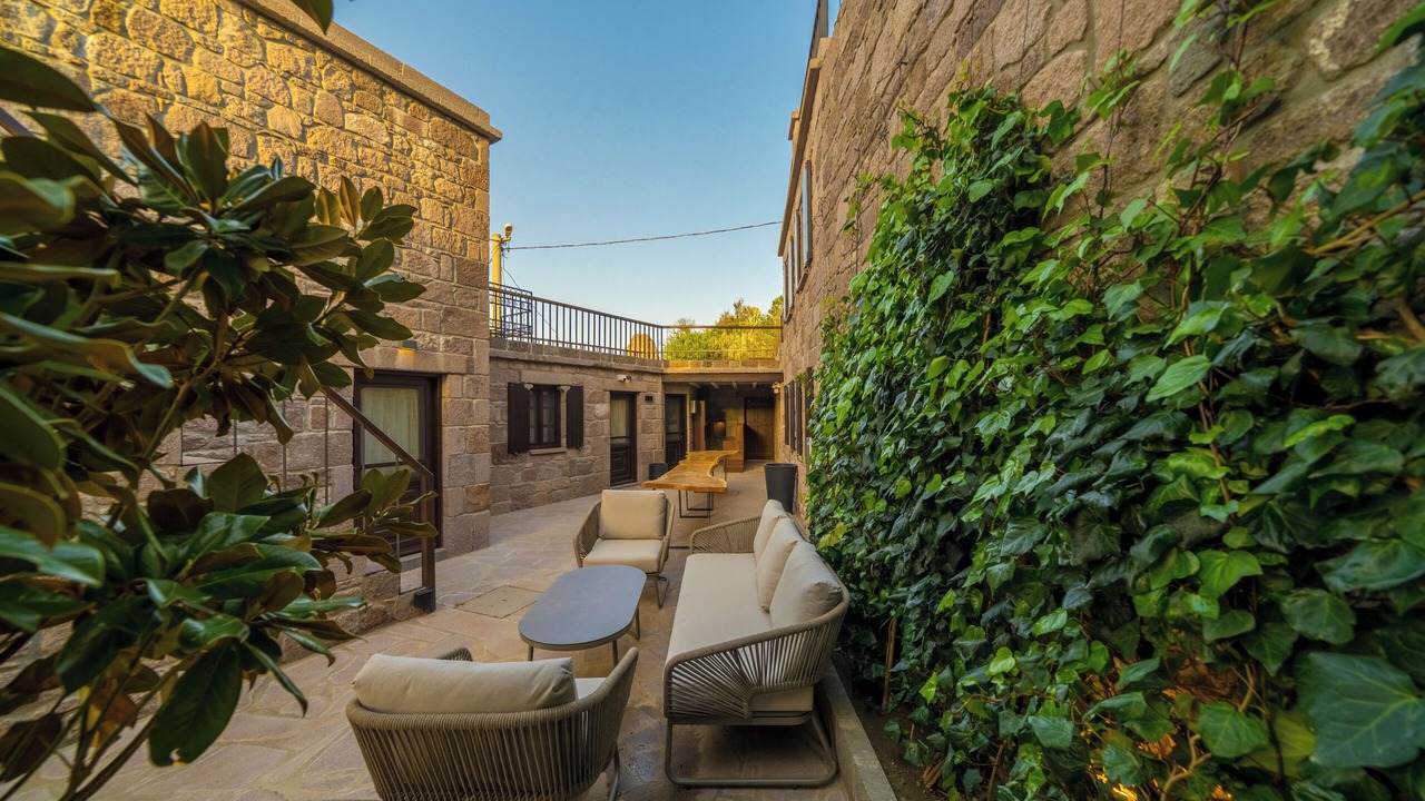 Photo of Patio Balcony in Behram