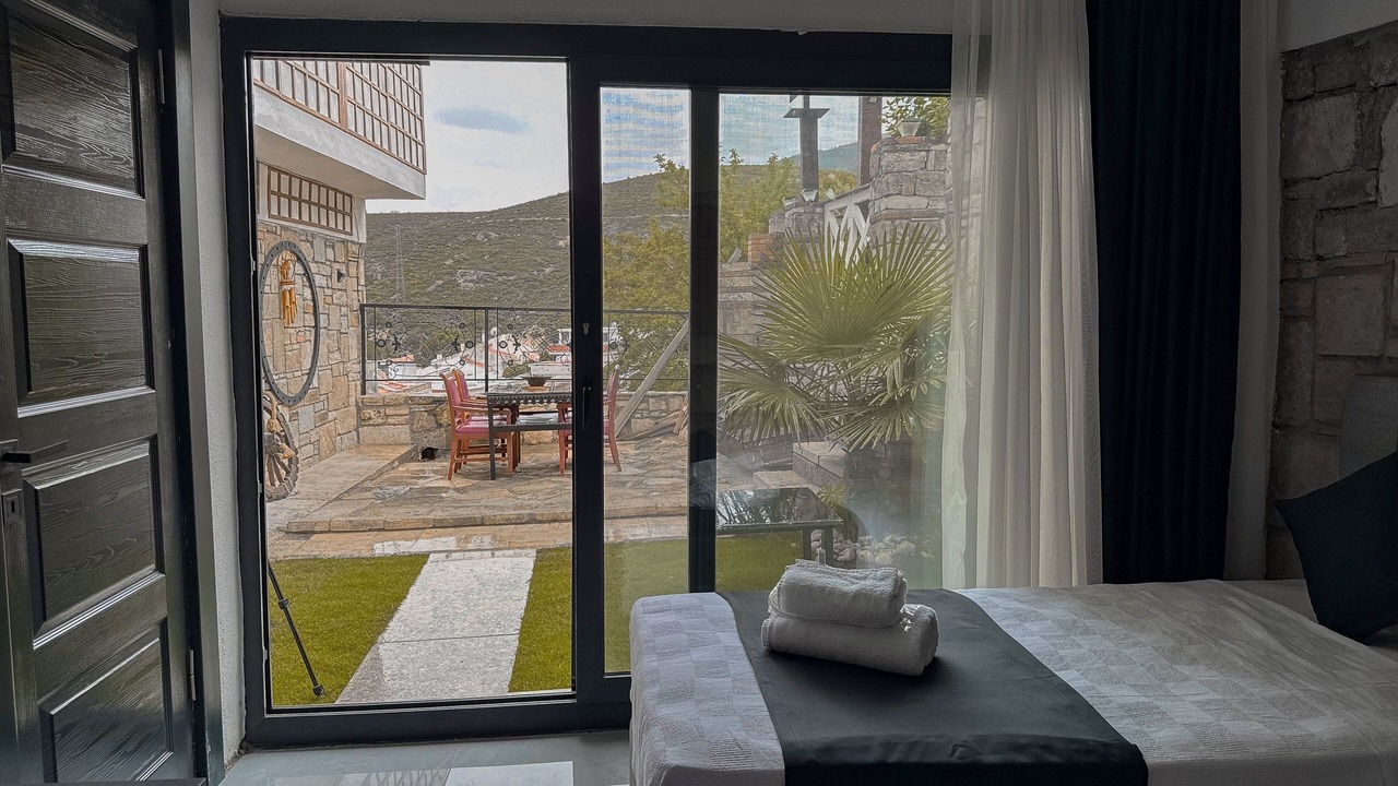 Photo of Bedroom in Yenifoca