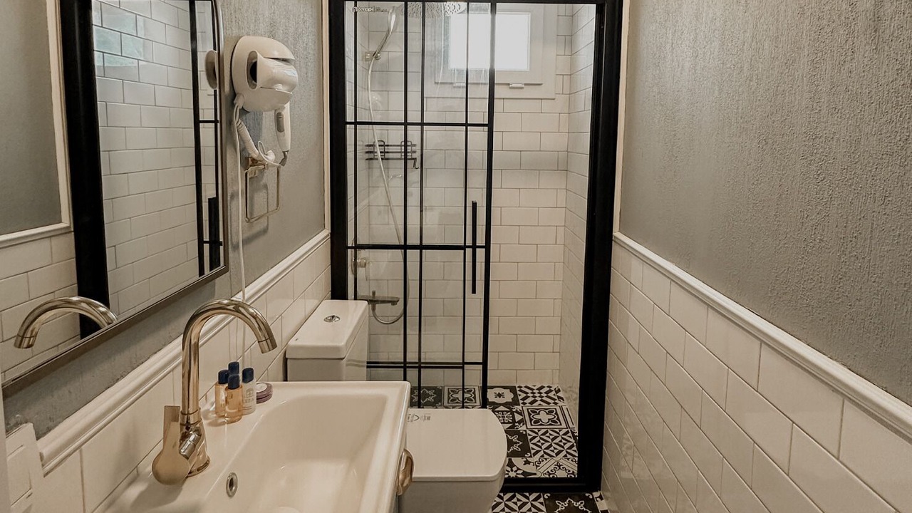 Photo of Bathroom in Dikili
