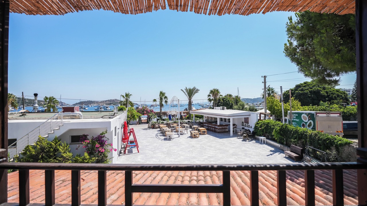 Photo of Patio Balcony in Golturkbuku