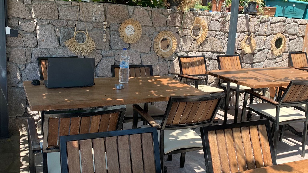 Photo of Patio Balcony in Behram