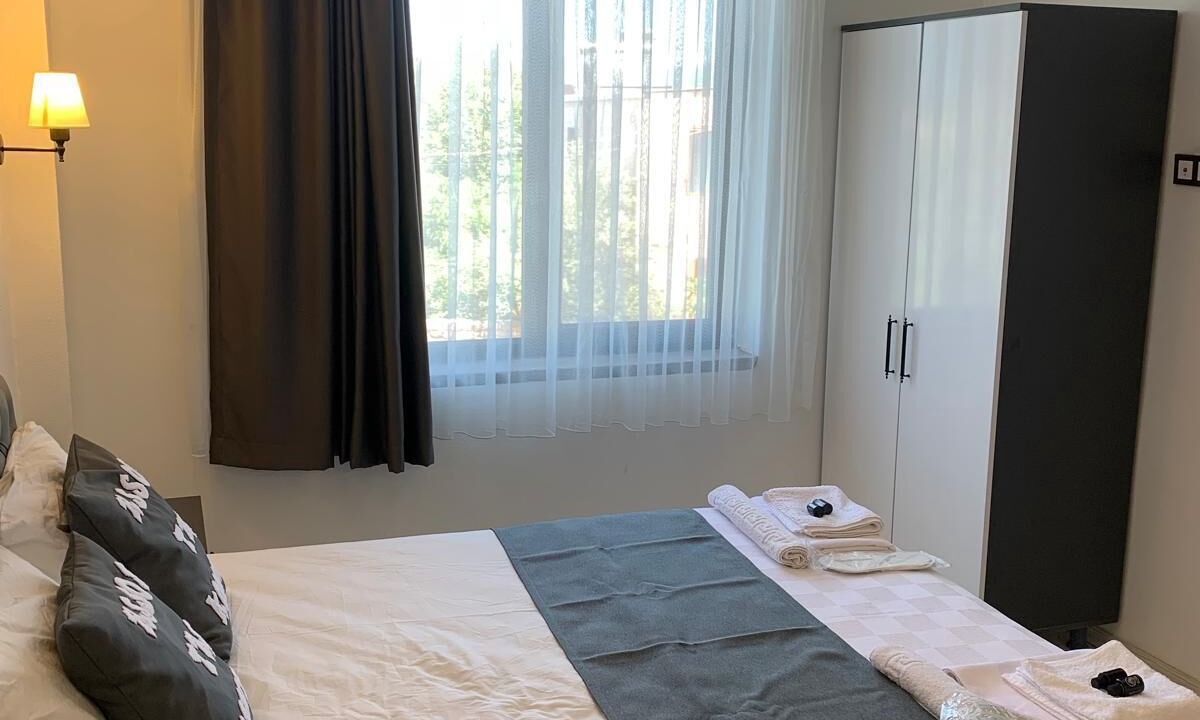 Photo of Bedroom in Behram