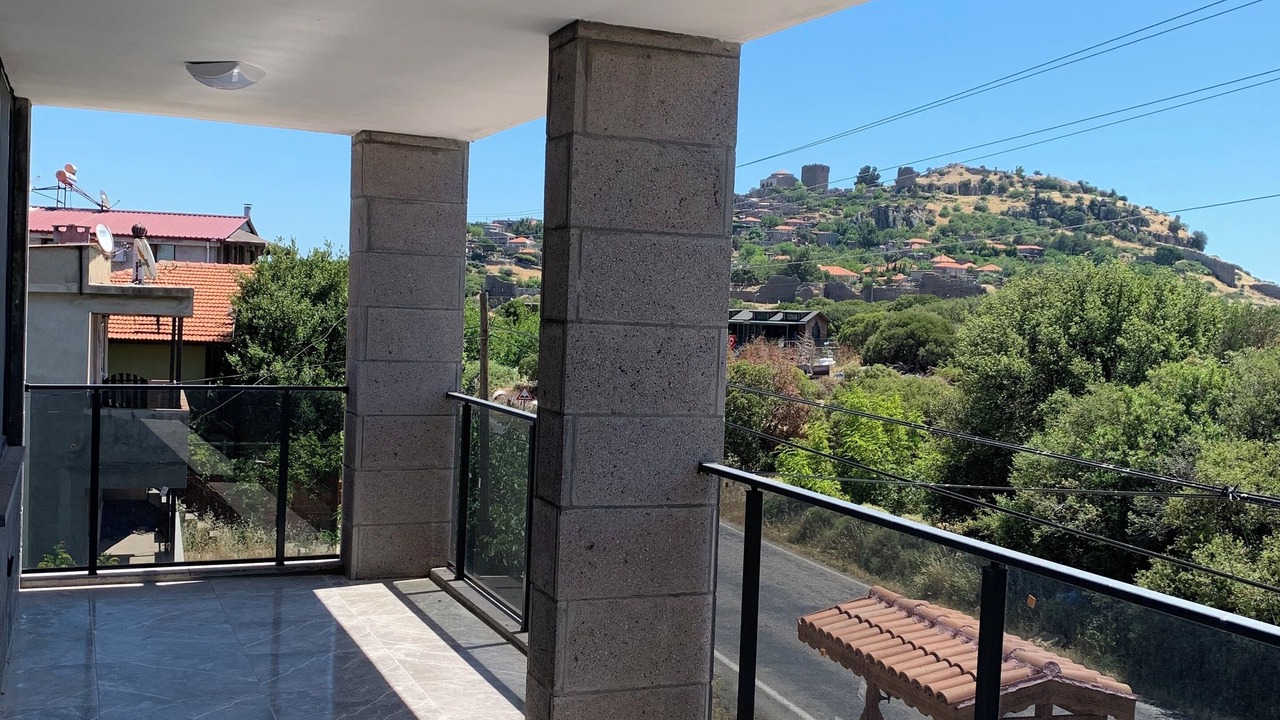 Photo of Patio Balcony in Behram