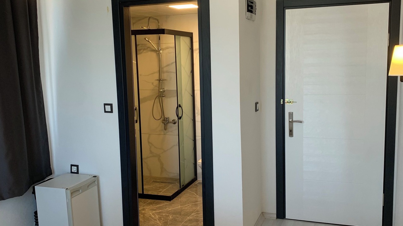 Photo of Bedroom in Behram