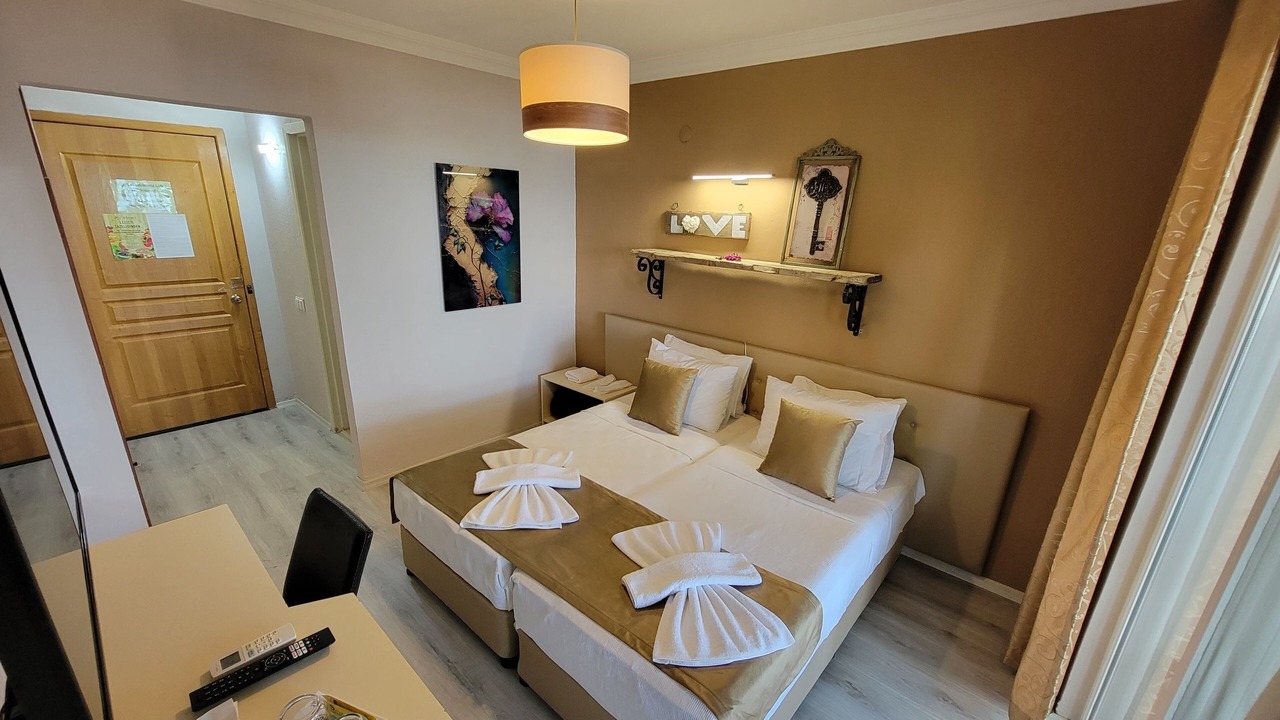Photo of Bedroom in Akcay