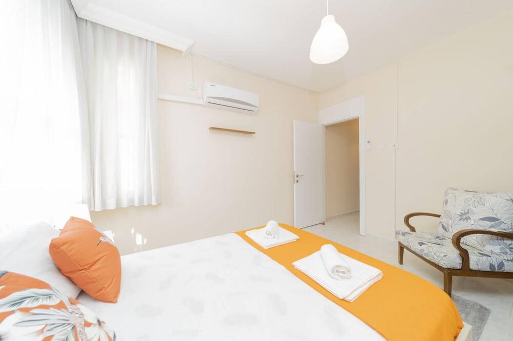 Photo of Bedroom in Lara