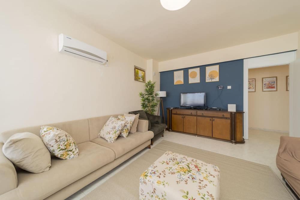 Photo of Livingroom in Lara