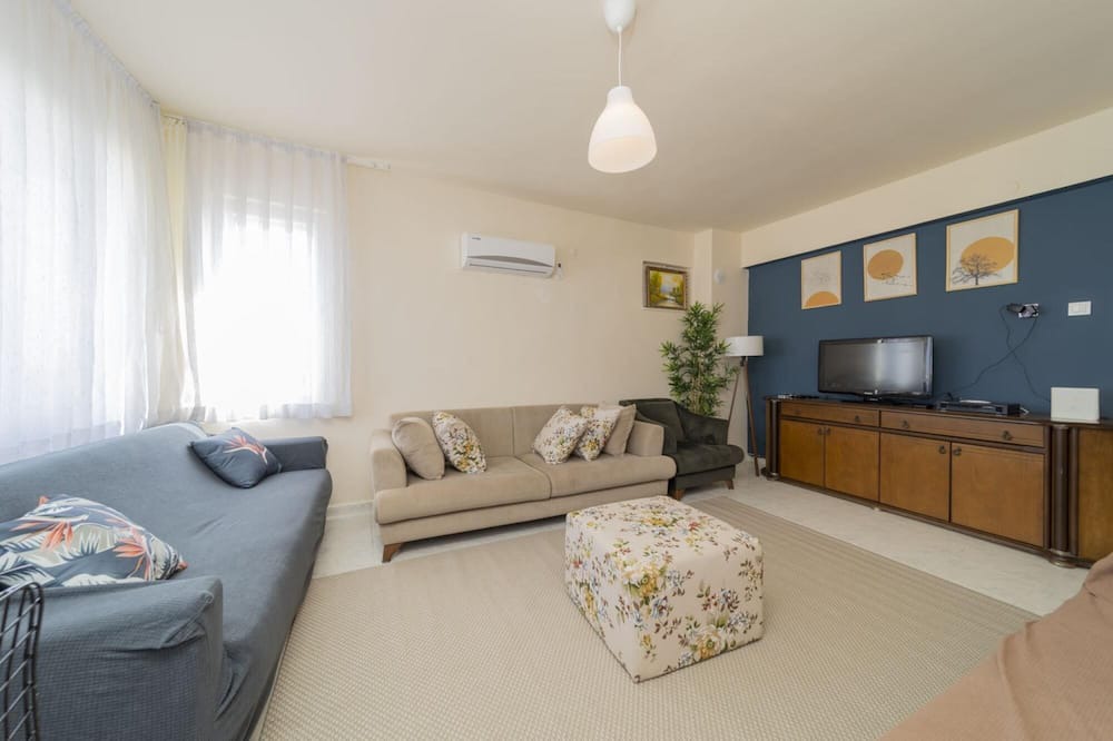 Photo of Livingroom in Lara