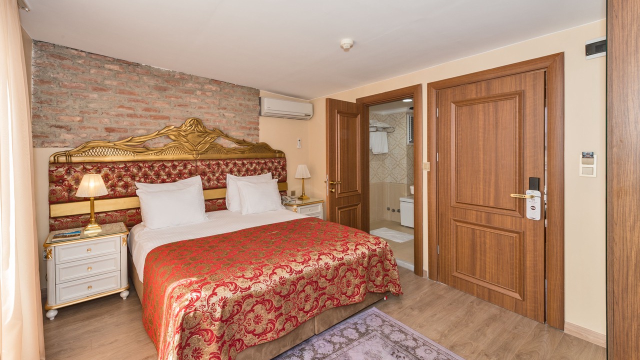 Photo of Bedroom in Galata
