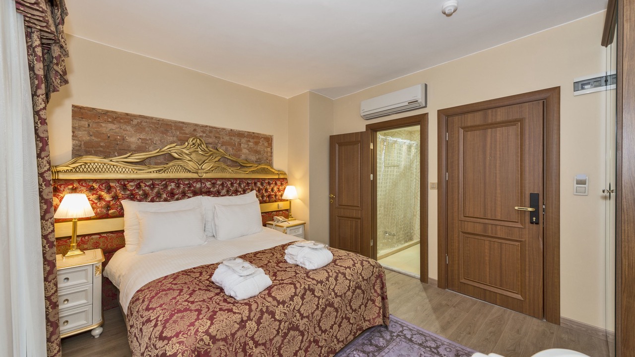 Photo of Bedroom in Galata