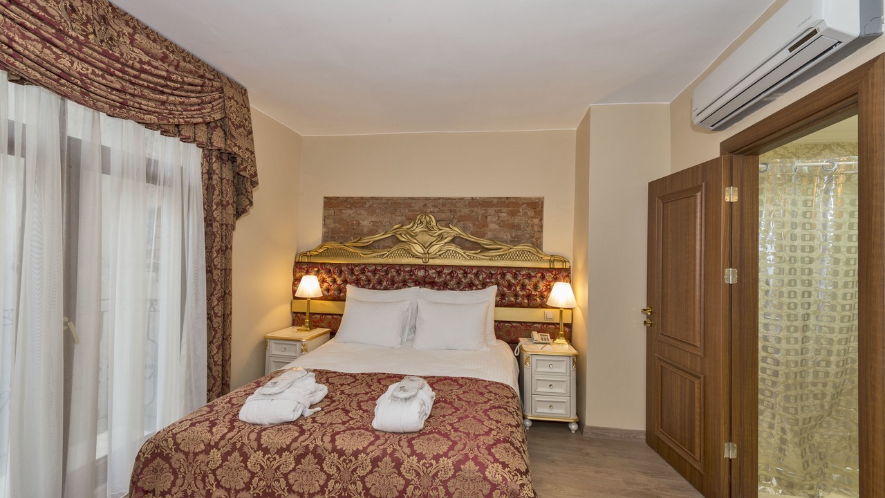 Photo of Bedroom in Galata