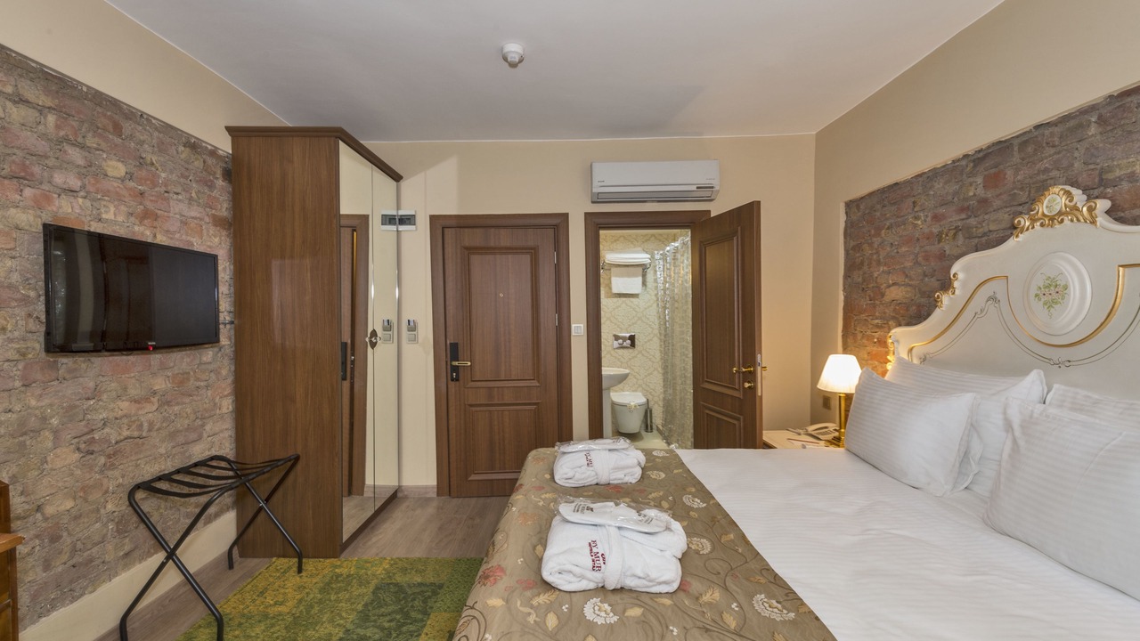 Photo of Bedroom in Galata
