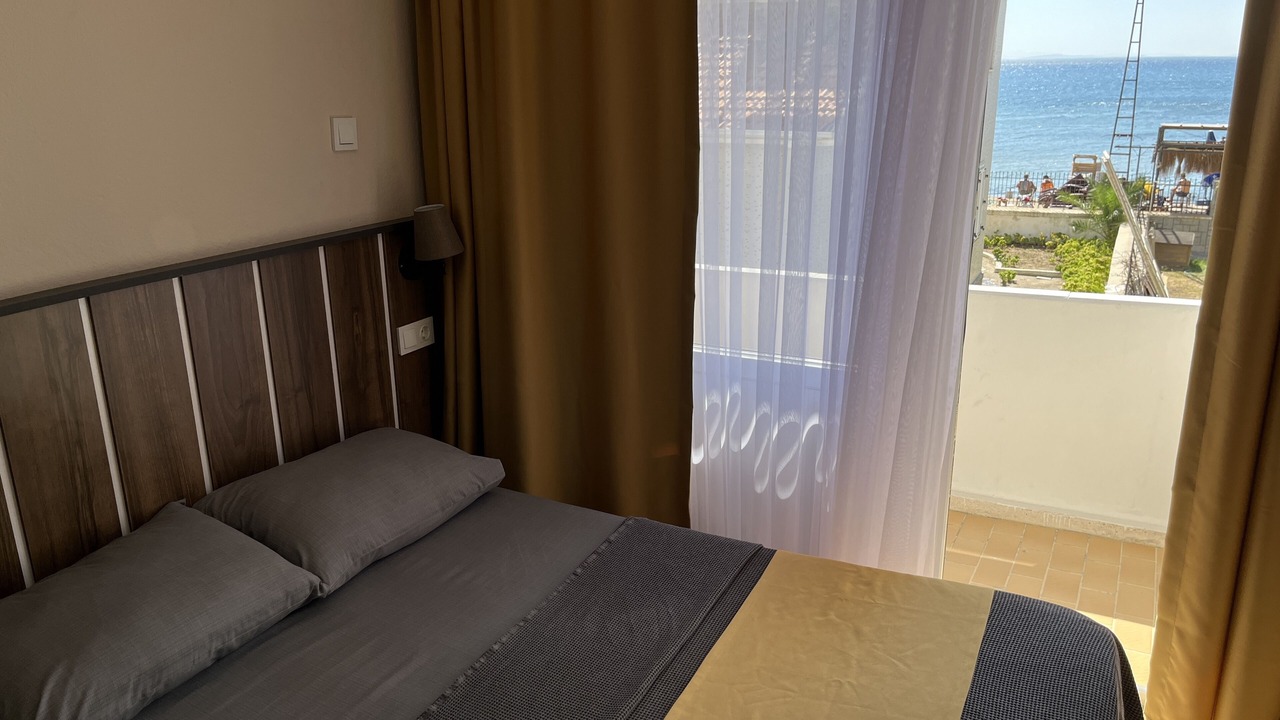 Photo of Bedroom in Akcay