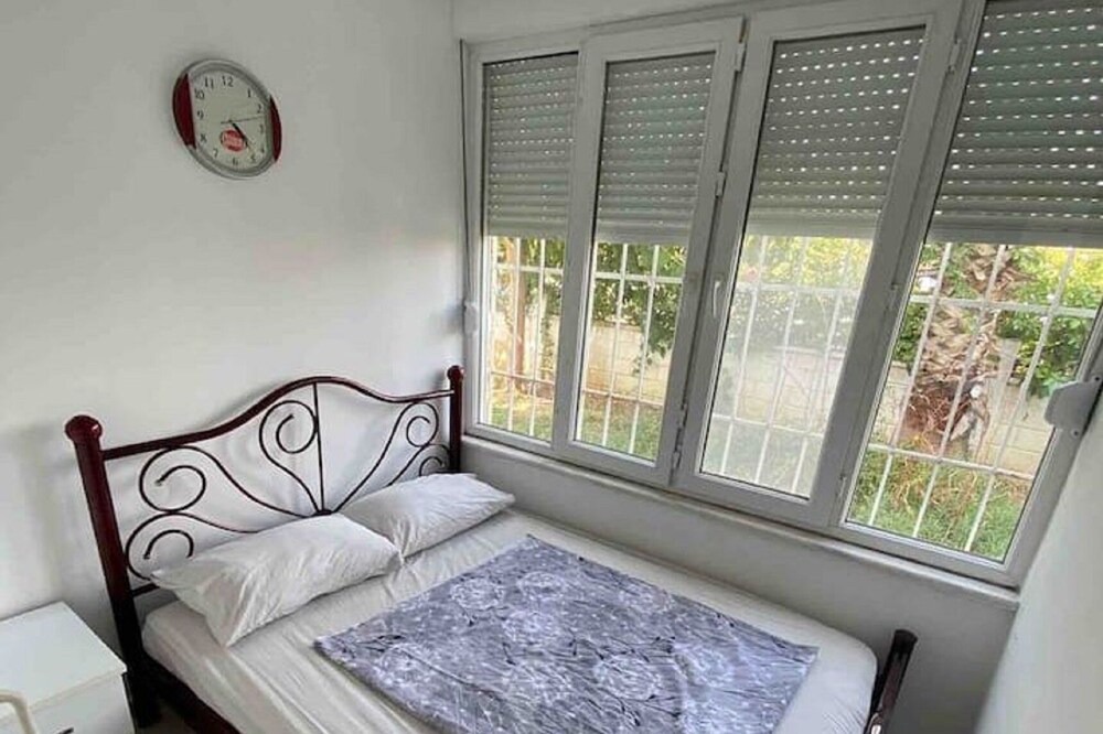 Photo of Bedroom in Side