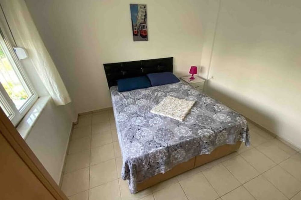 Photo of Bedroom in Side