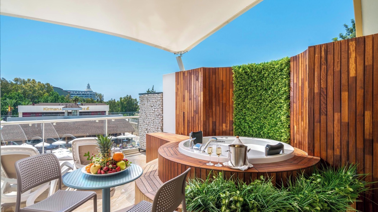 Photo of Outdoor in Side