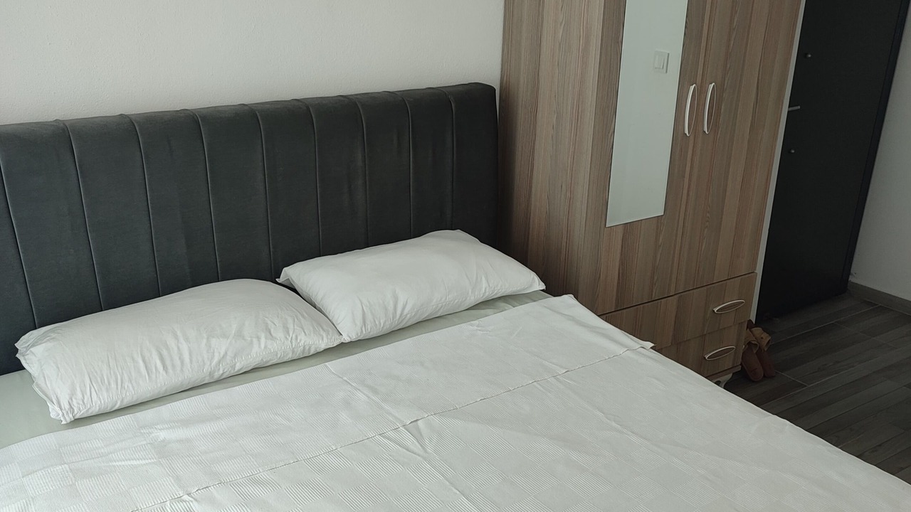 Photo of Bedroom in Ezine