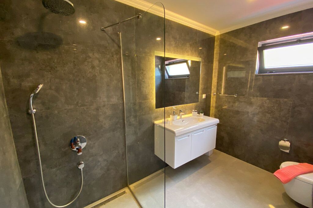 Photo of Bathroom in Islamlar