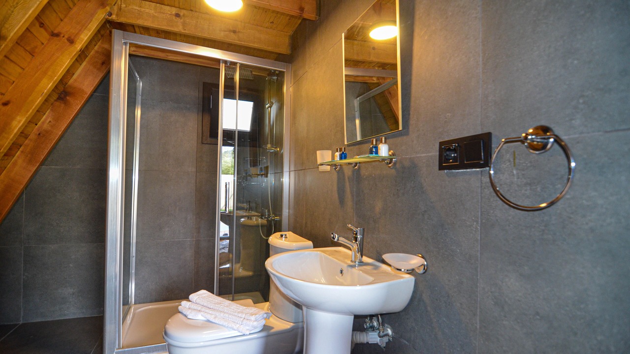 Photo of Bathroom in Keciler