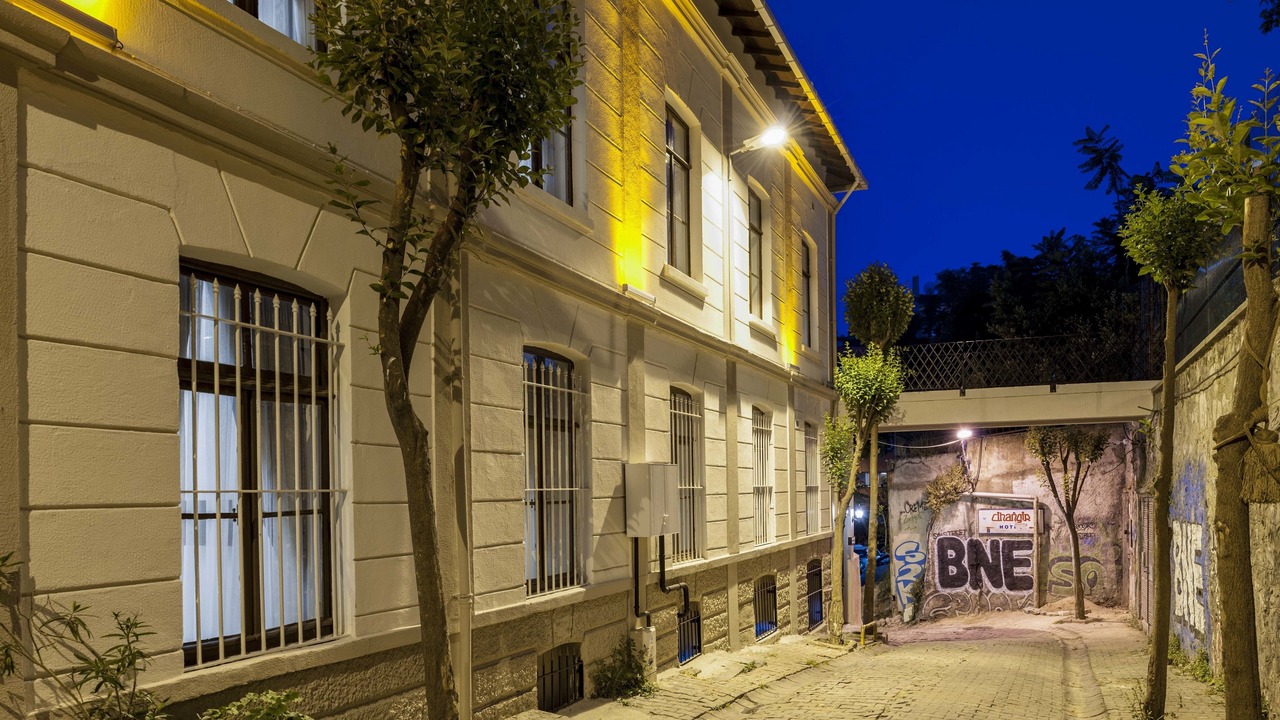 Photo of Outdoor in Cihangir