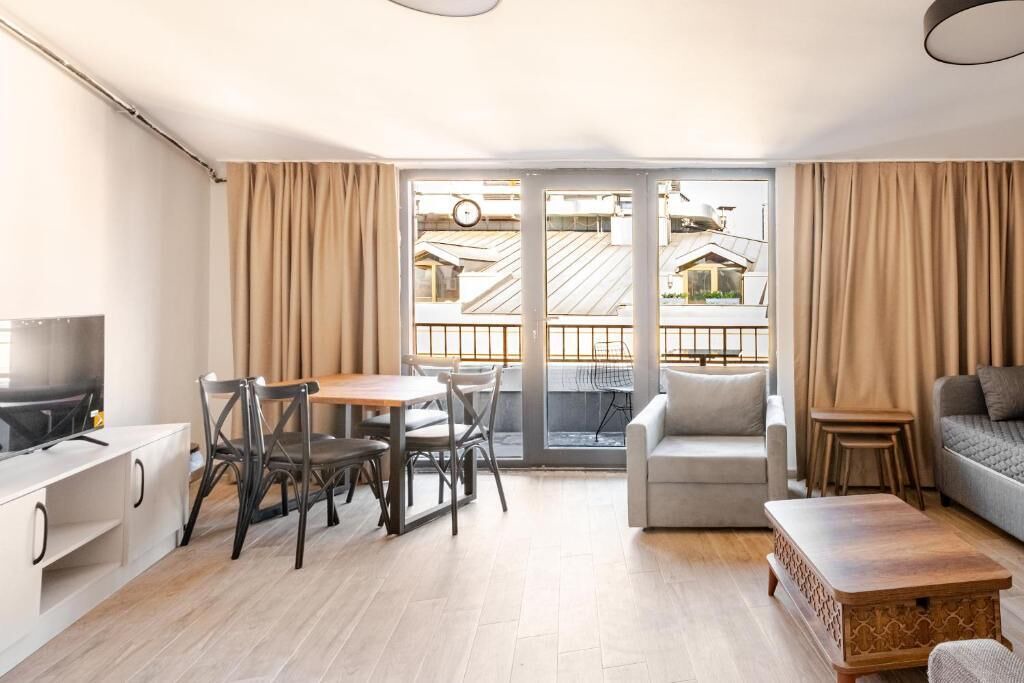 Photo of Livingroom in Cumhuriyet
