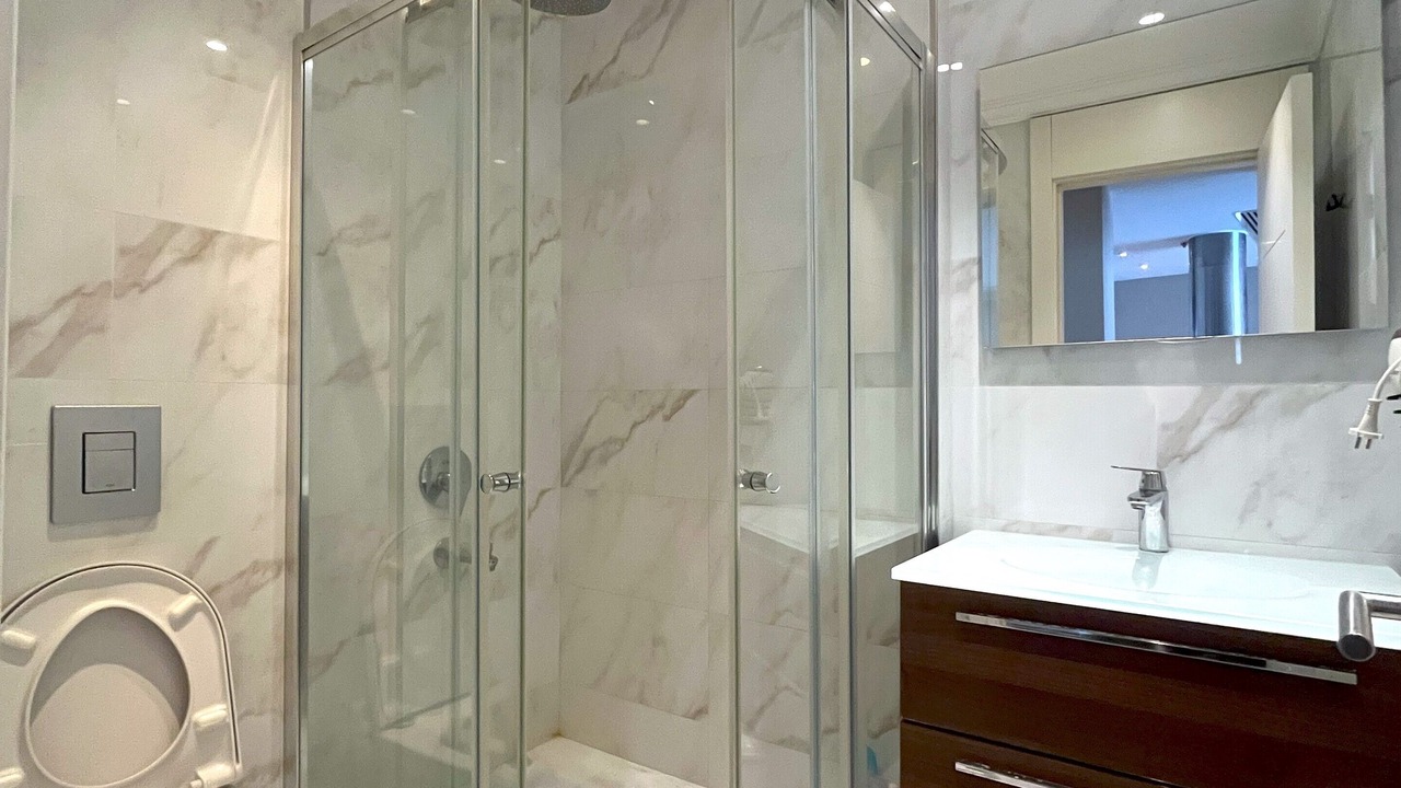 Photo of Bathroom in Zeytinburnu