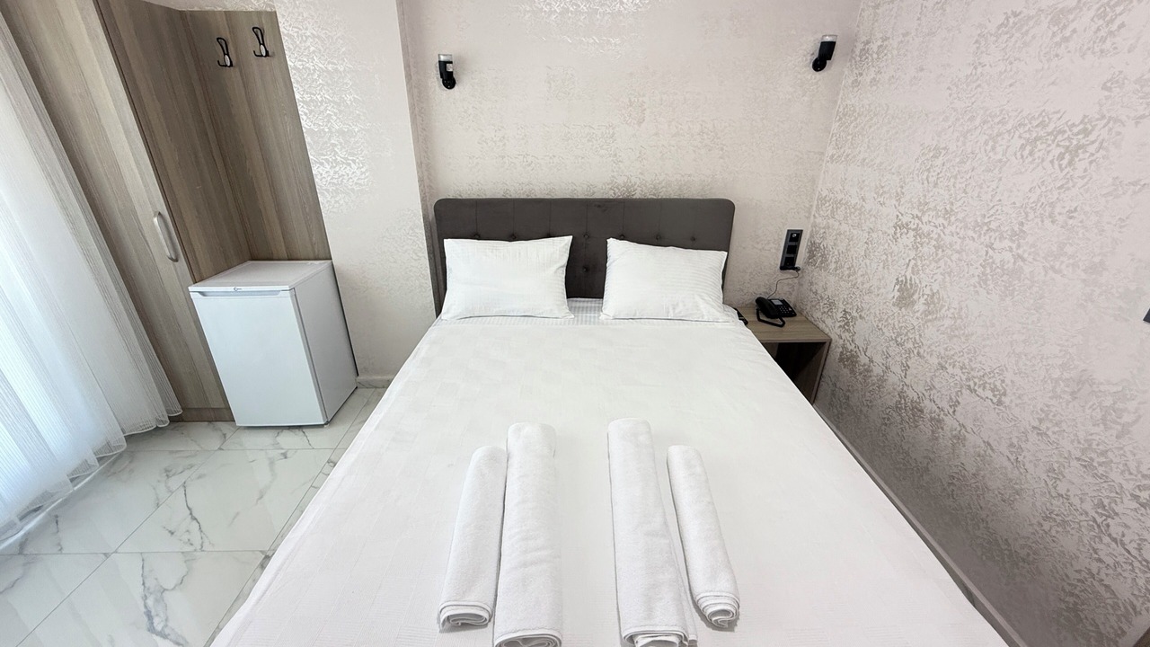Photo of Bedroom in Ezine