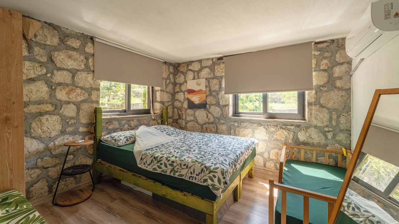 Photo of Bedroom in Karaburun