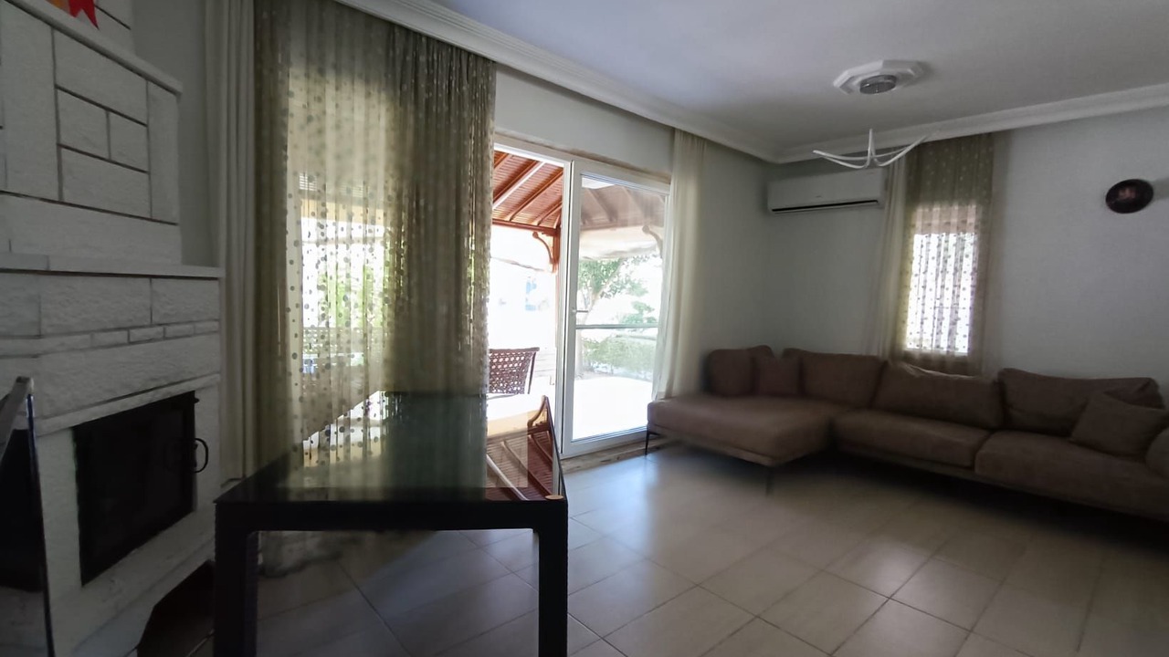 Photo of Livingroom in Side