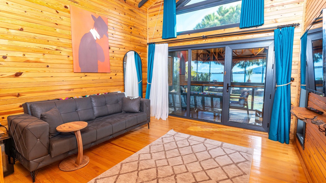 Photo of Livingroom in Ayvalik