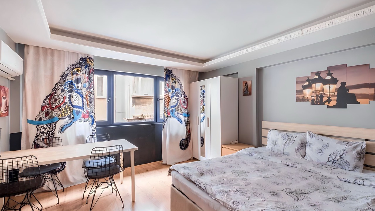 Photo of Bedroom in Bomonti
