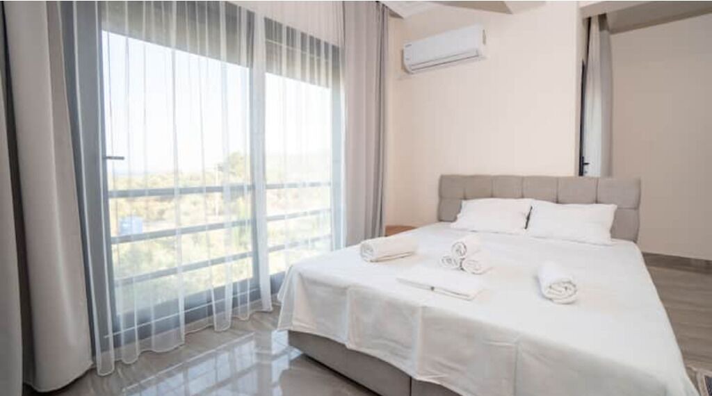 Photo of Bedroom in Karaburun