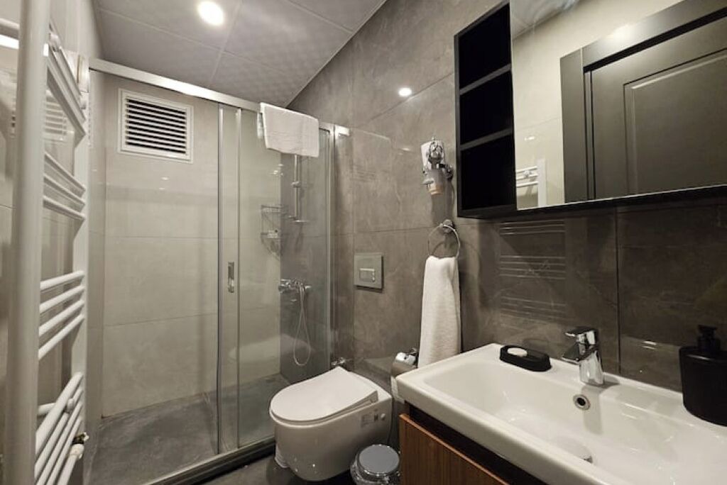 Photo of Bathroom in Lara