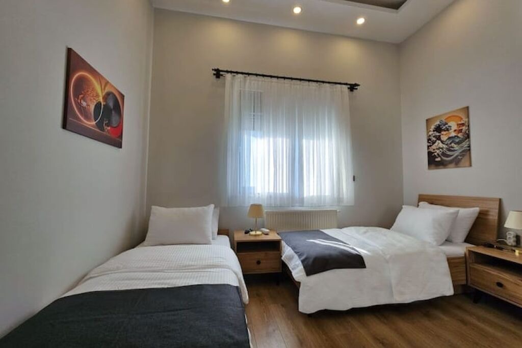 Photo of Bedroom in Lara